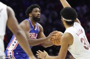 米切尔35+7+9加兰20+7&amp;伤退 恩比德20分骑士大胜76人